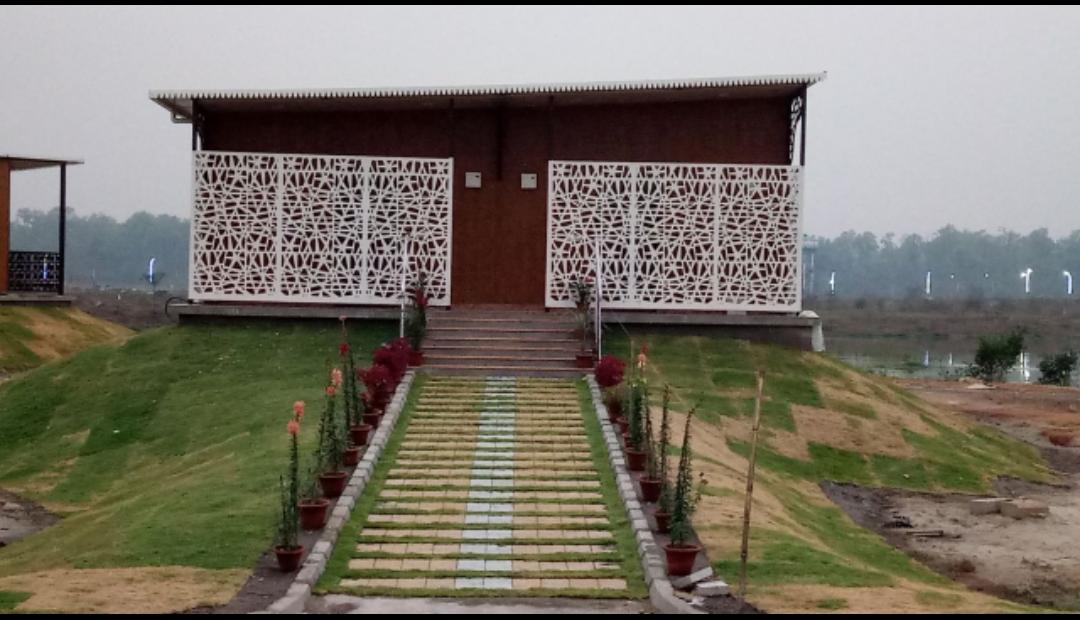 Nest-in prefabricated house